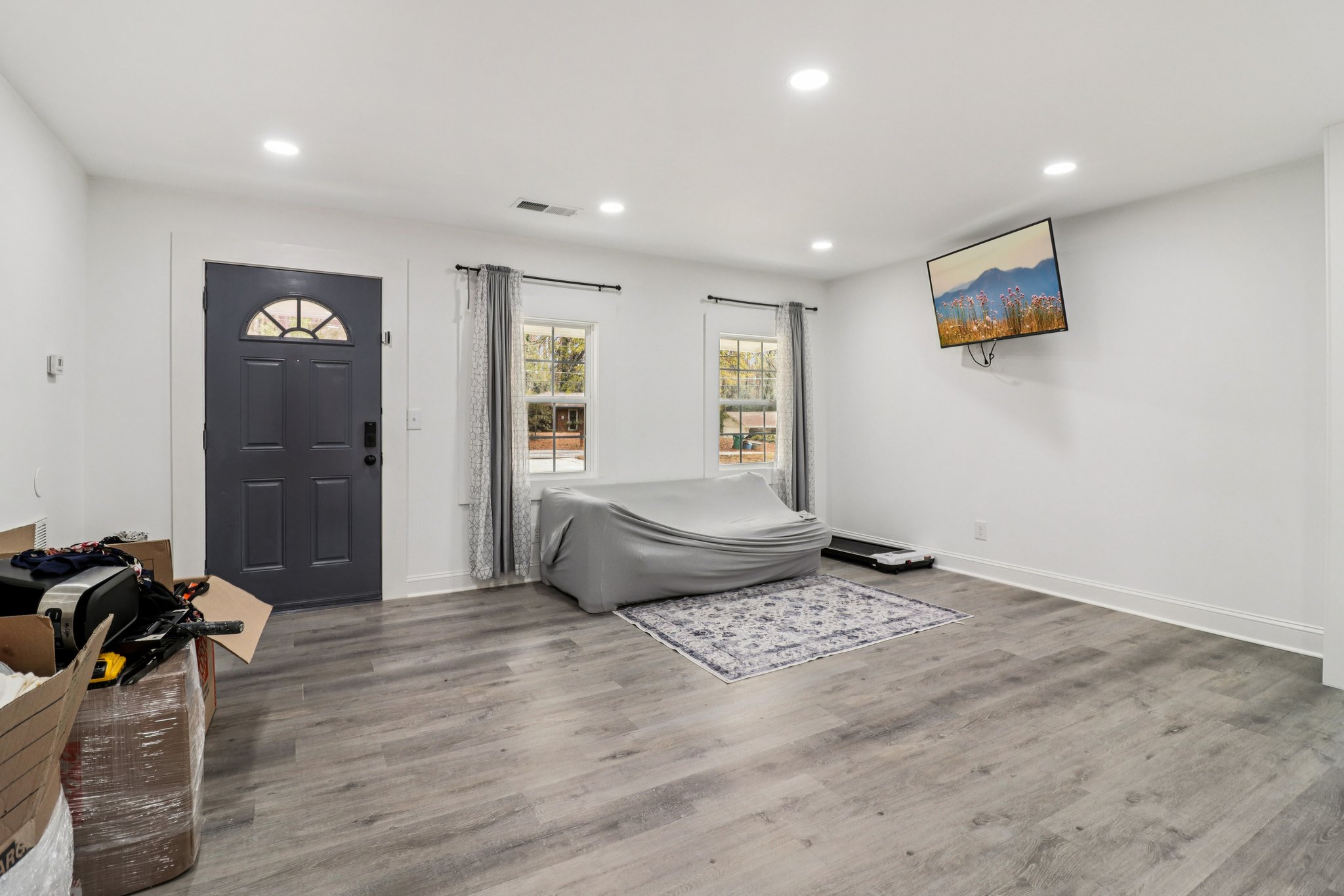 Colchester Dr-S0212-008.jpg