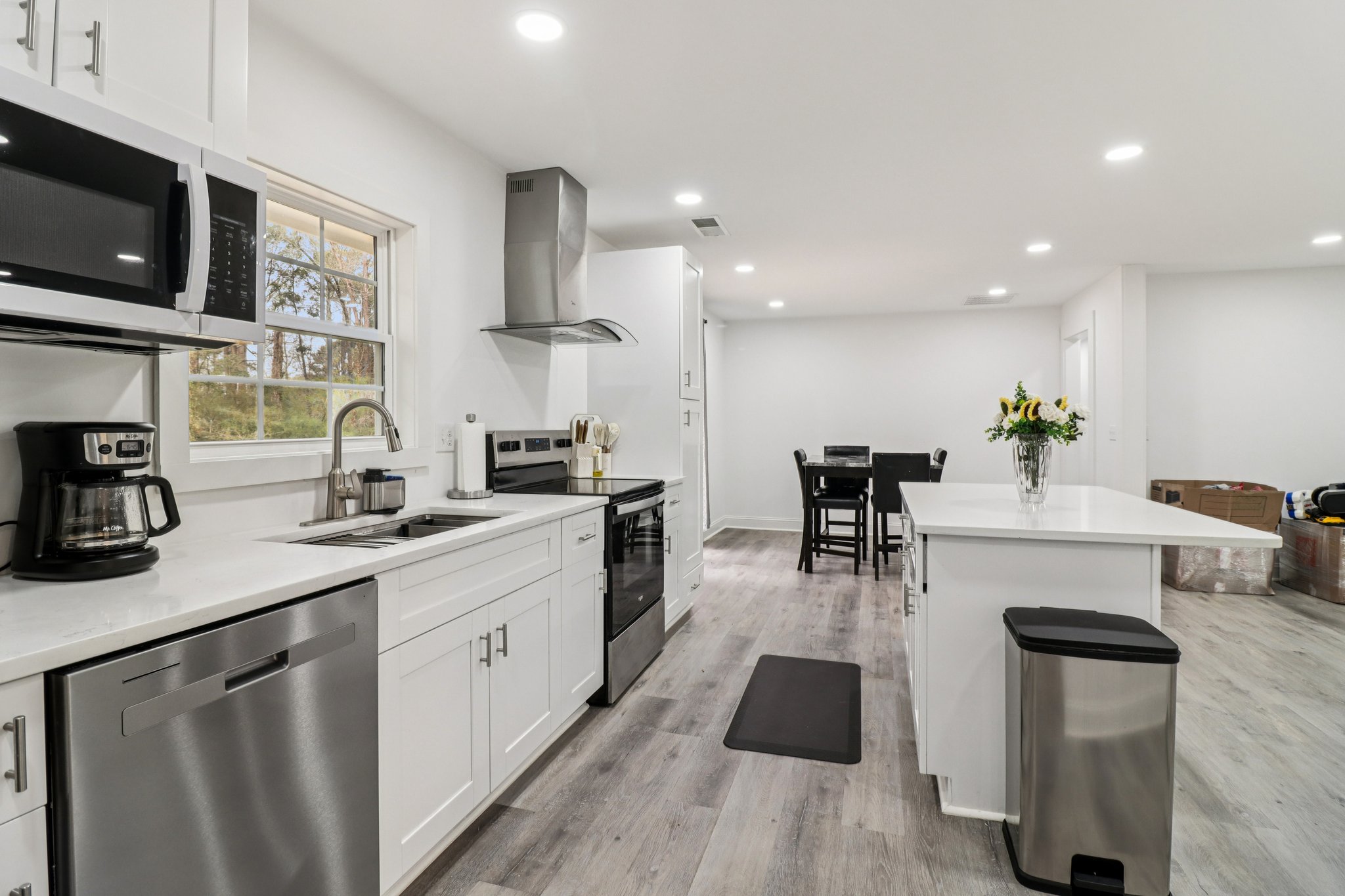 Colchester Dr-S0212-019.jpg