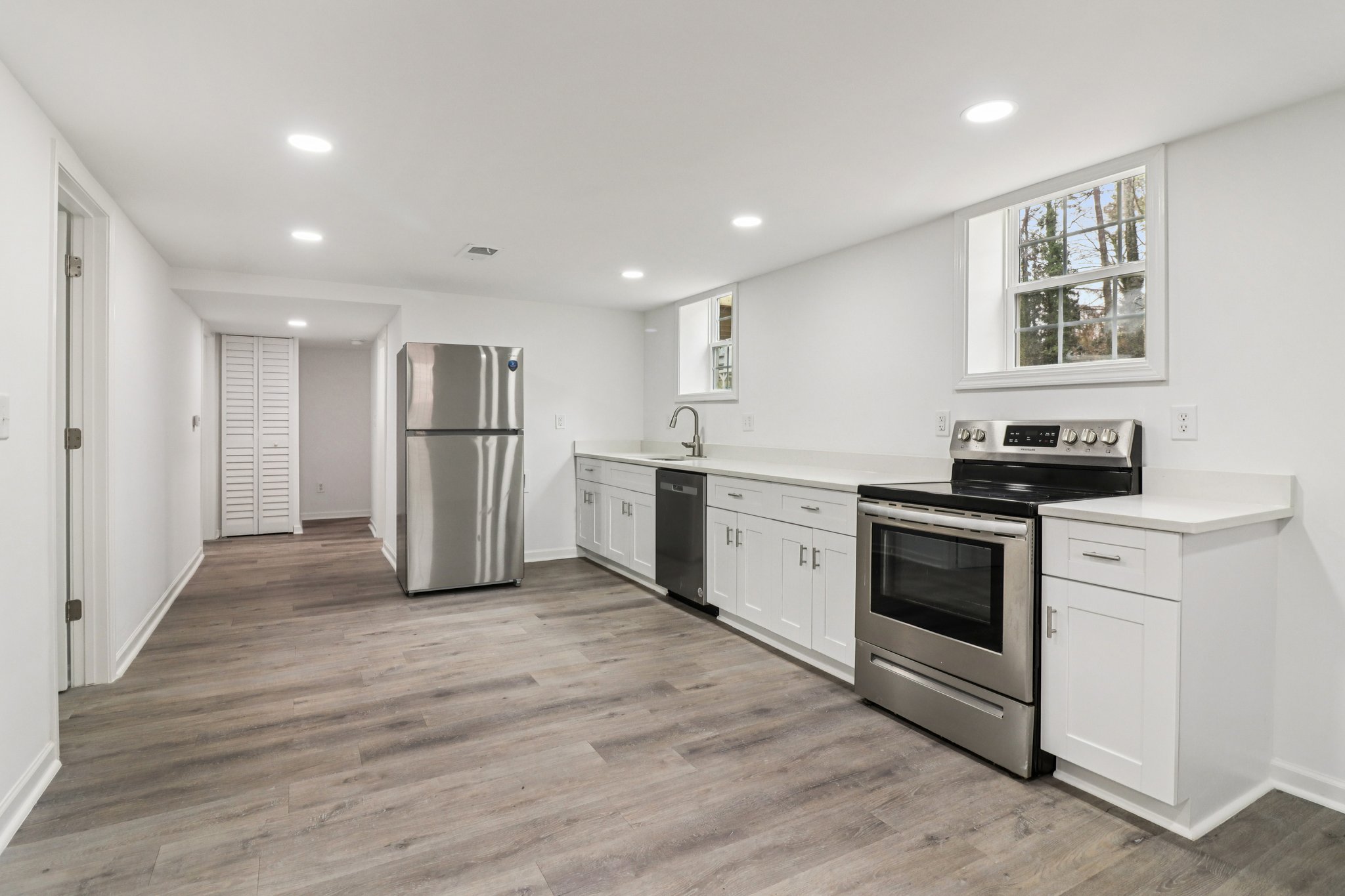 Colchester Dr-S0212-022.jpg