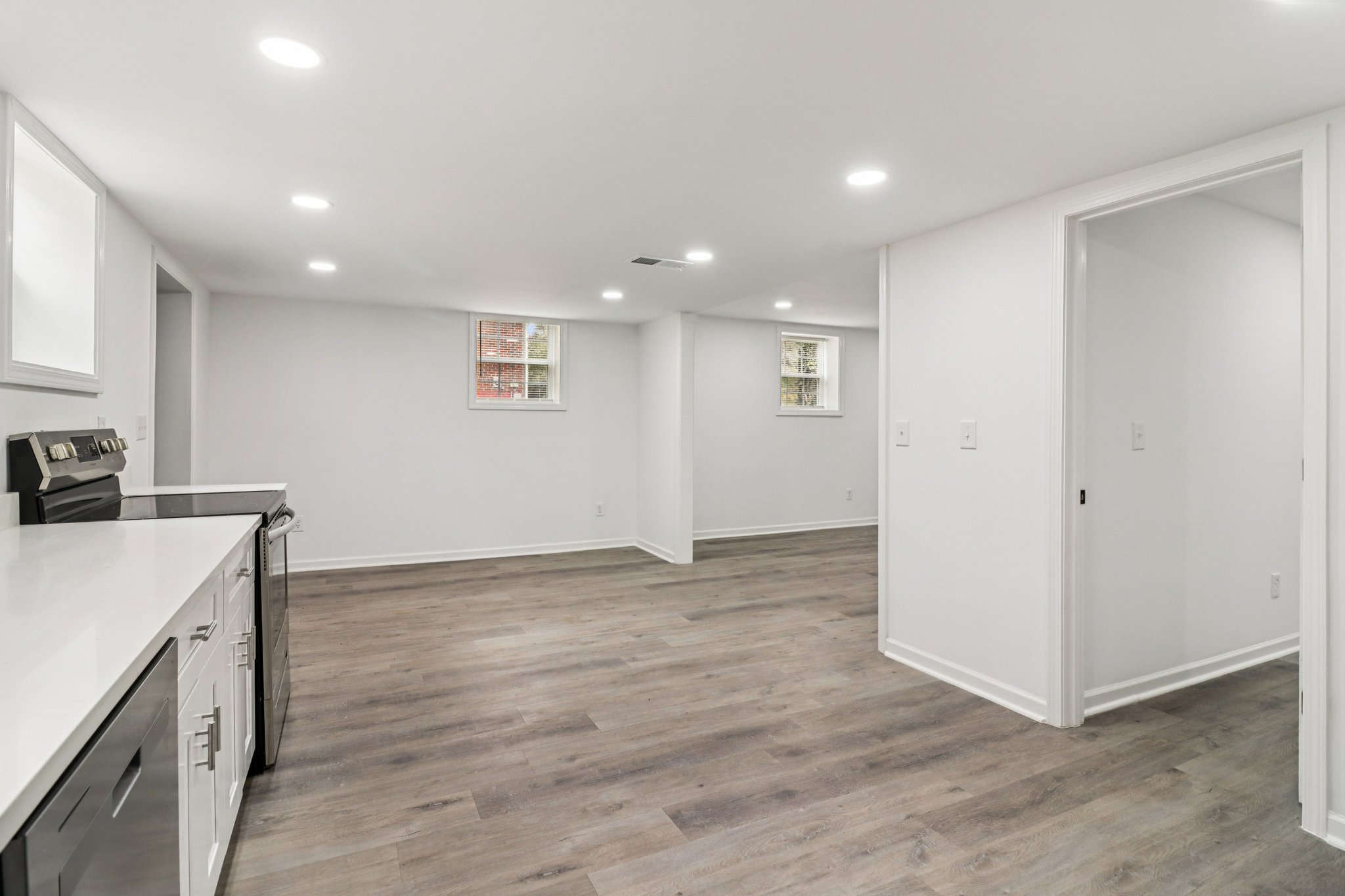 Colchester Dr-S0212-024.jpg