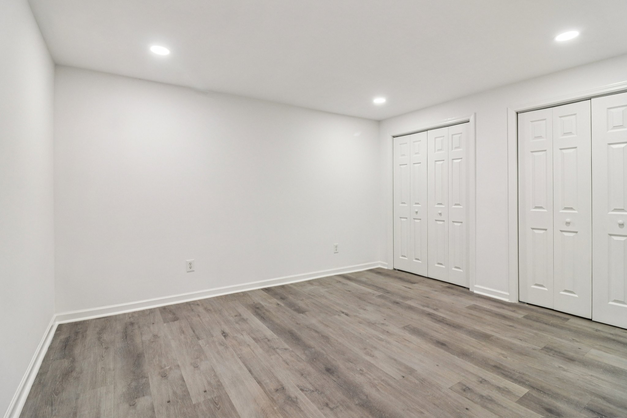 Colchester Dr-S0212-049.jpg