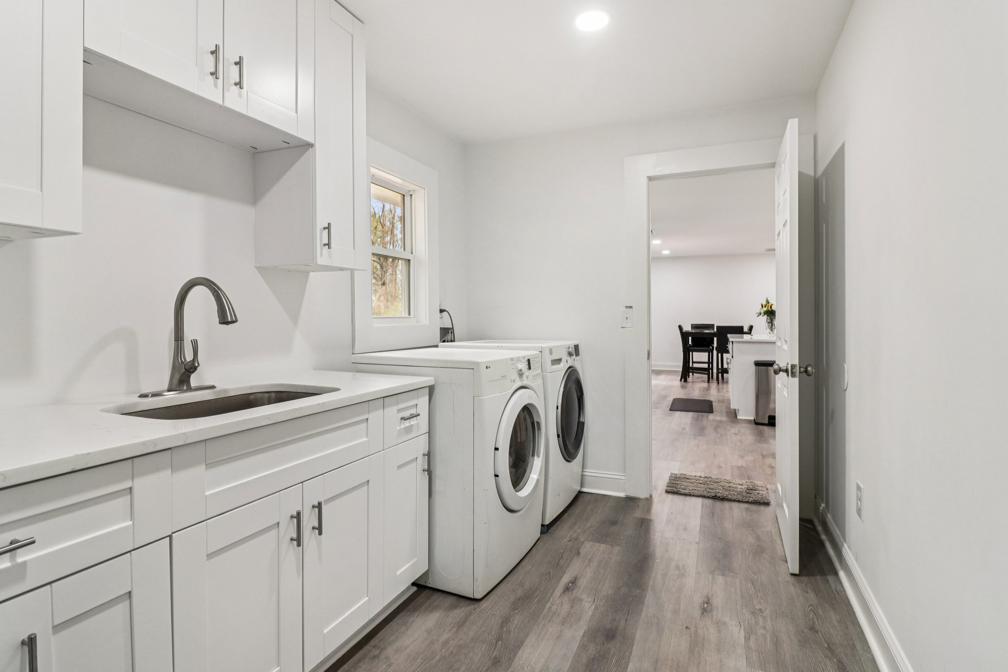 Colchester Dr-S0212-054.jpg