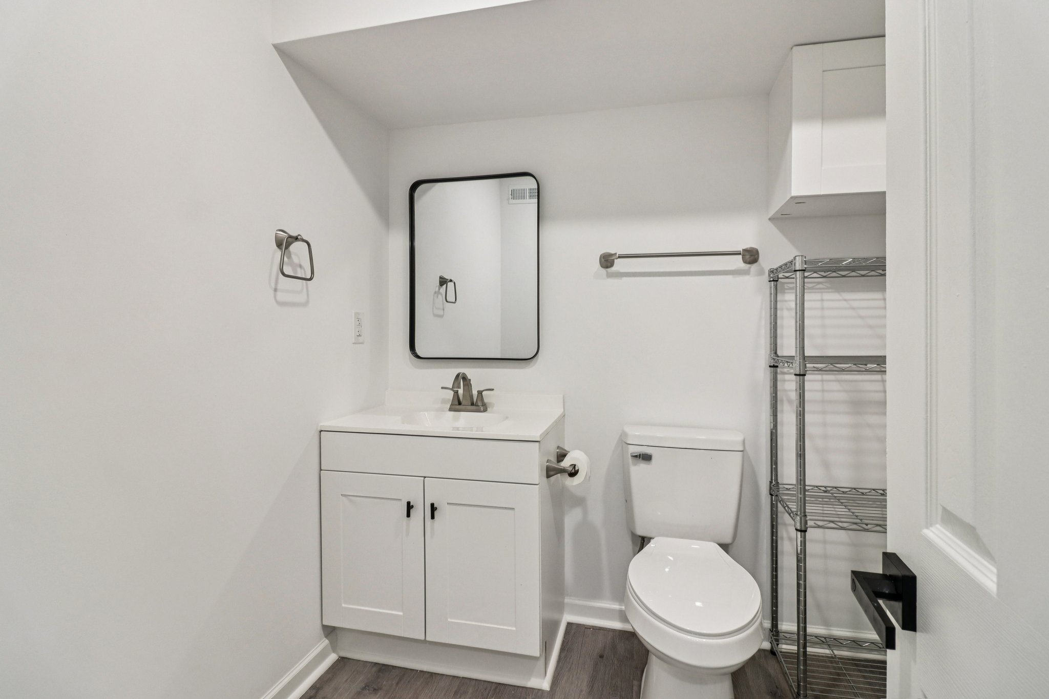 Colchester Dr-S0212-061.jpg