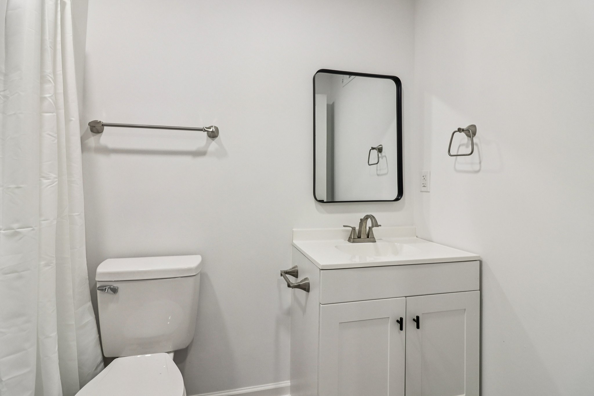 Colchester Dr-S0212-064.jpg