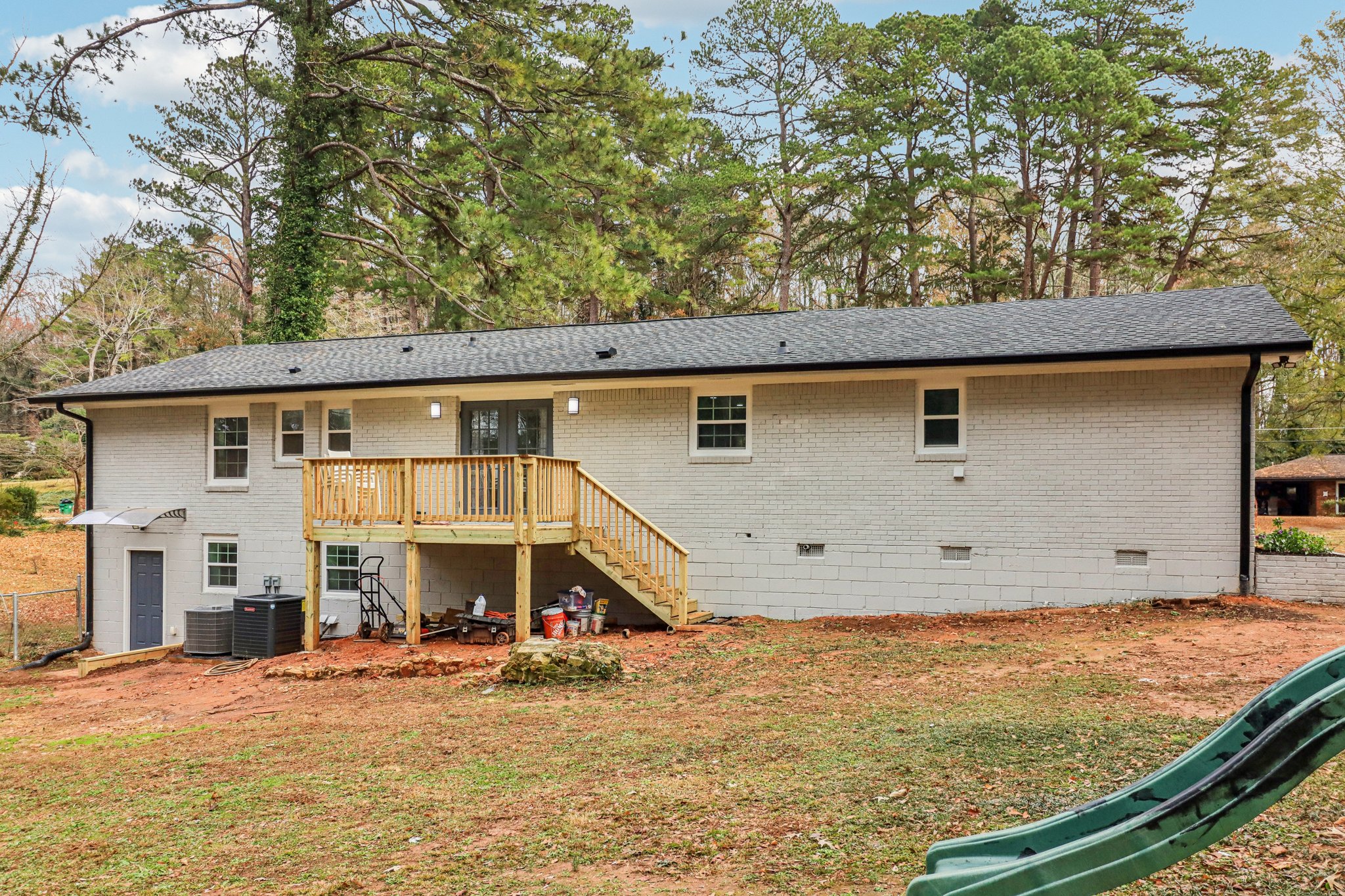 Colchester Dr-S0212-071.jpg