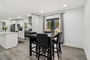 Colchester Dr-S0212-015.jpg