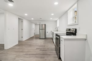 Colchester Dr-S0212-021.jpg