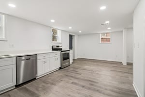 Colchester Dr-S0212-023.jpg