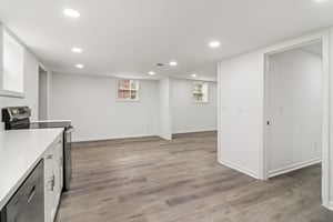 Colchester Dr-S0212-024.jpg