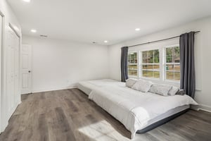 Colchester Dr-S0212-026.jpg