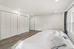 Colchester Dr-S0212-027.jpg