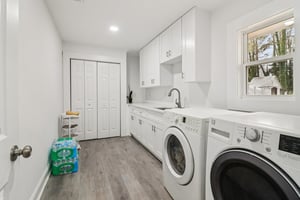 Colchester Dr-S0212-053.jpg