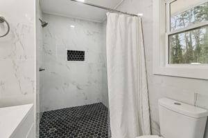 Colchester Dr-S0212-058.jpg