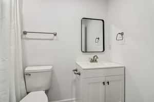 Colchester Dr-S0212-064.jpg