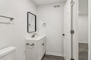 Colchester Dr-S0212-065.jpg