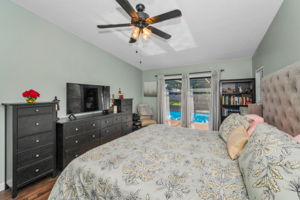 Master Bedroom1c