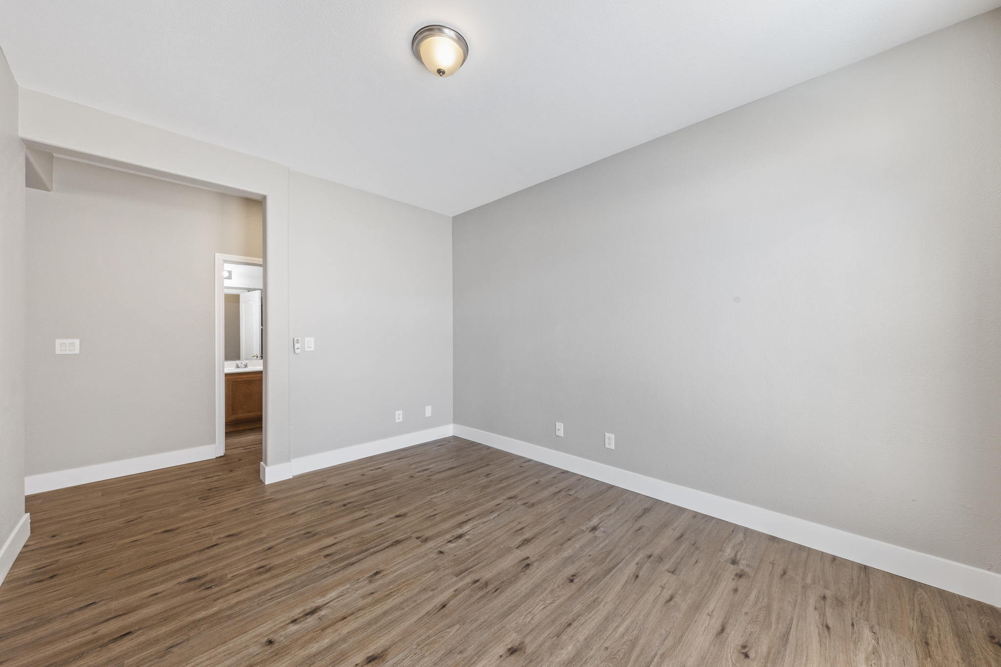 395 Glocker Ct, Henderson, NV 89012, USA Photo 18