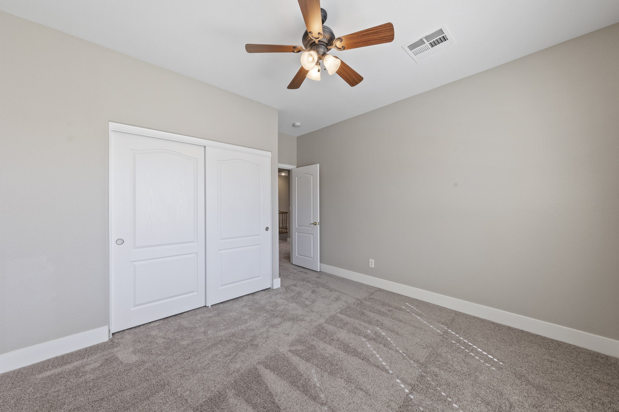 395 Glocker Ct, Henderson, NV 89012, USA Photo 33