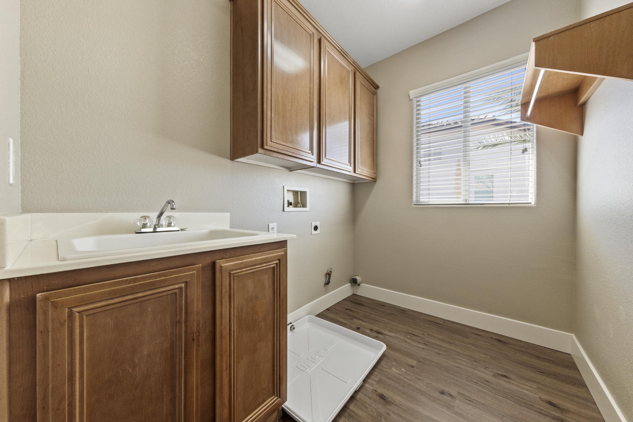 395 Glocker Ct, Henderson, NV 89012, USA Photo 27