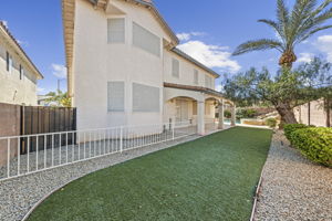 395 Glocker Ct, Henderson, NV 89012, USA Photo 3