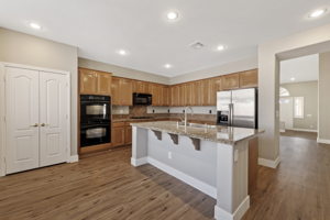 395 Glocker Ct, Henderson, NV 89012, USA Photo 19
