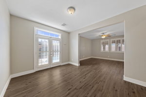 395 Glocker Ct, Henderson, NV 89012, USA Photo 16