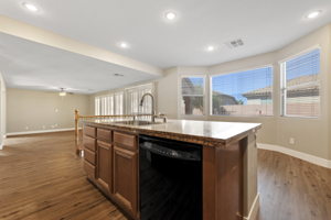 395 Glocker Ct, Henderson, NV 89012, USA Photo 21