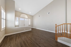 395 Glocker Ct, Henderson, NV 89012, USA Photo 11