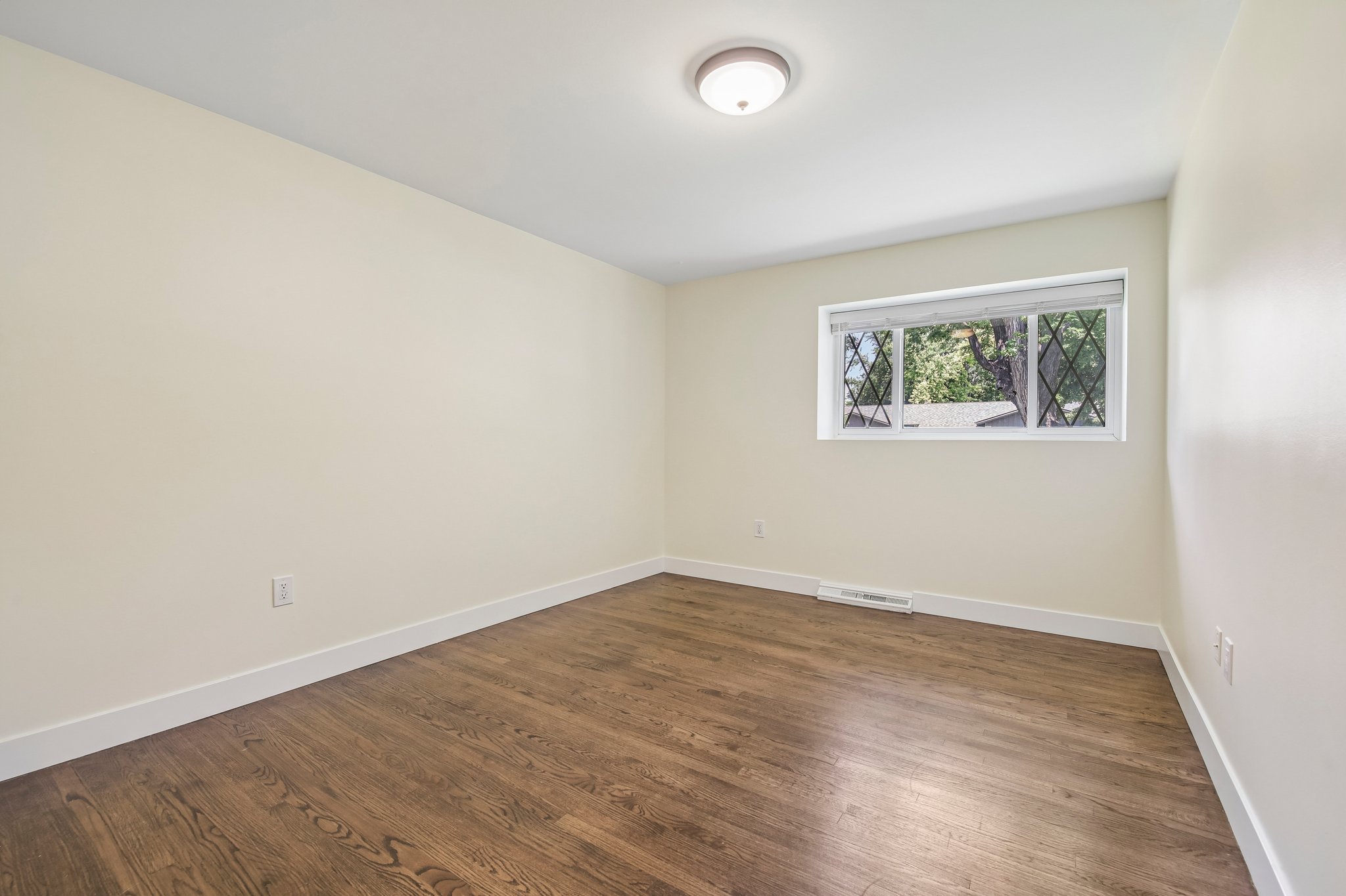 S Olive Way-S2306-026.jpg
