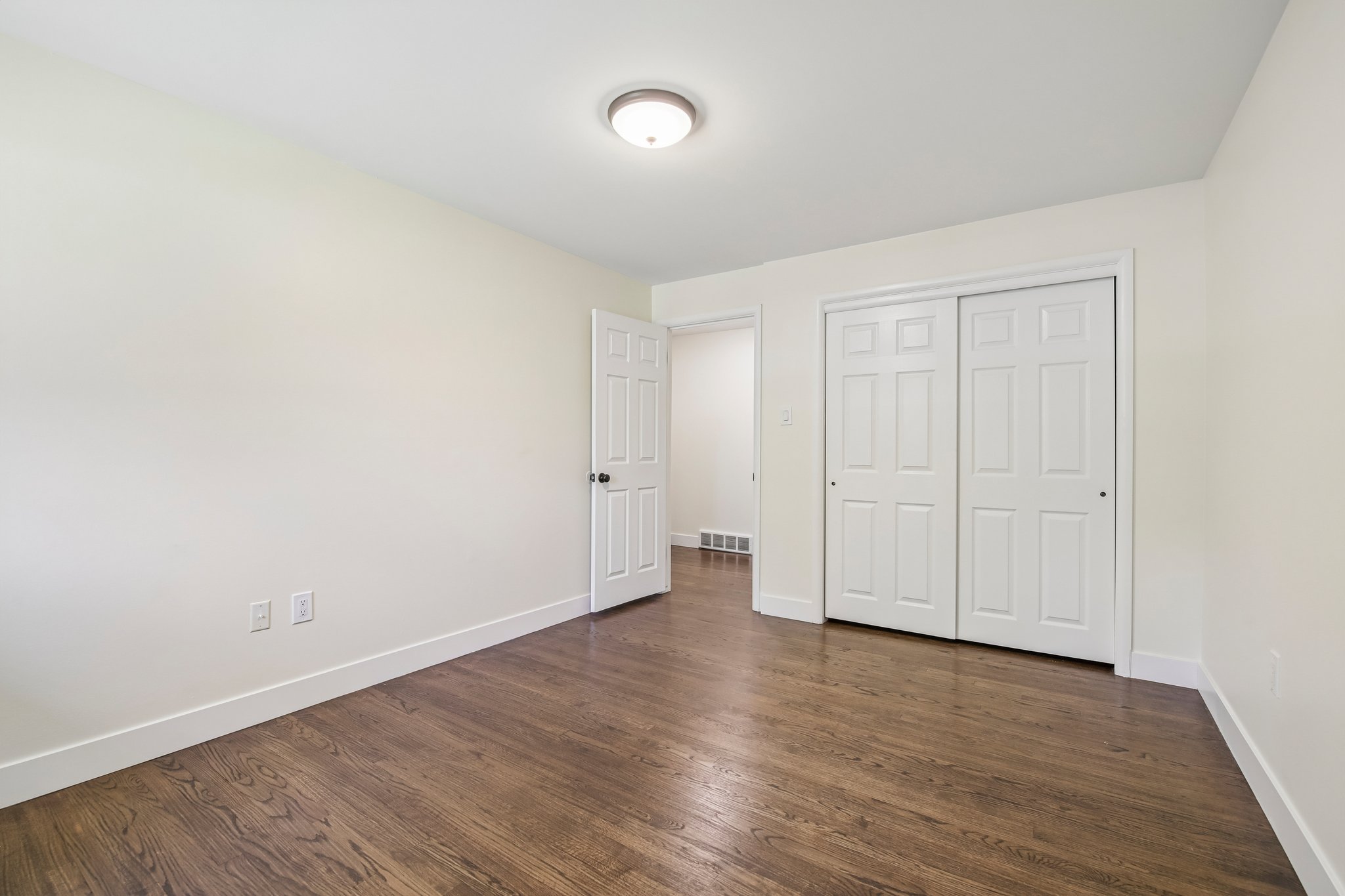 S Olive Way-S2306-027.jpg