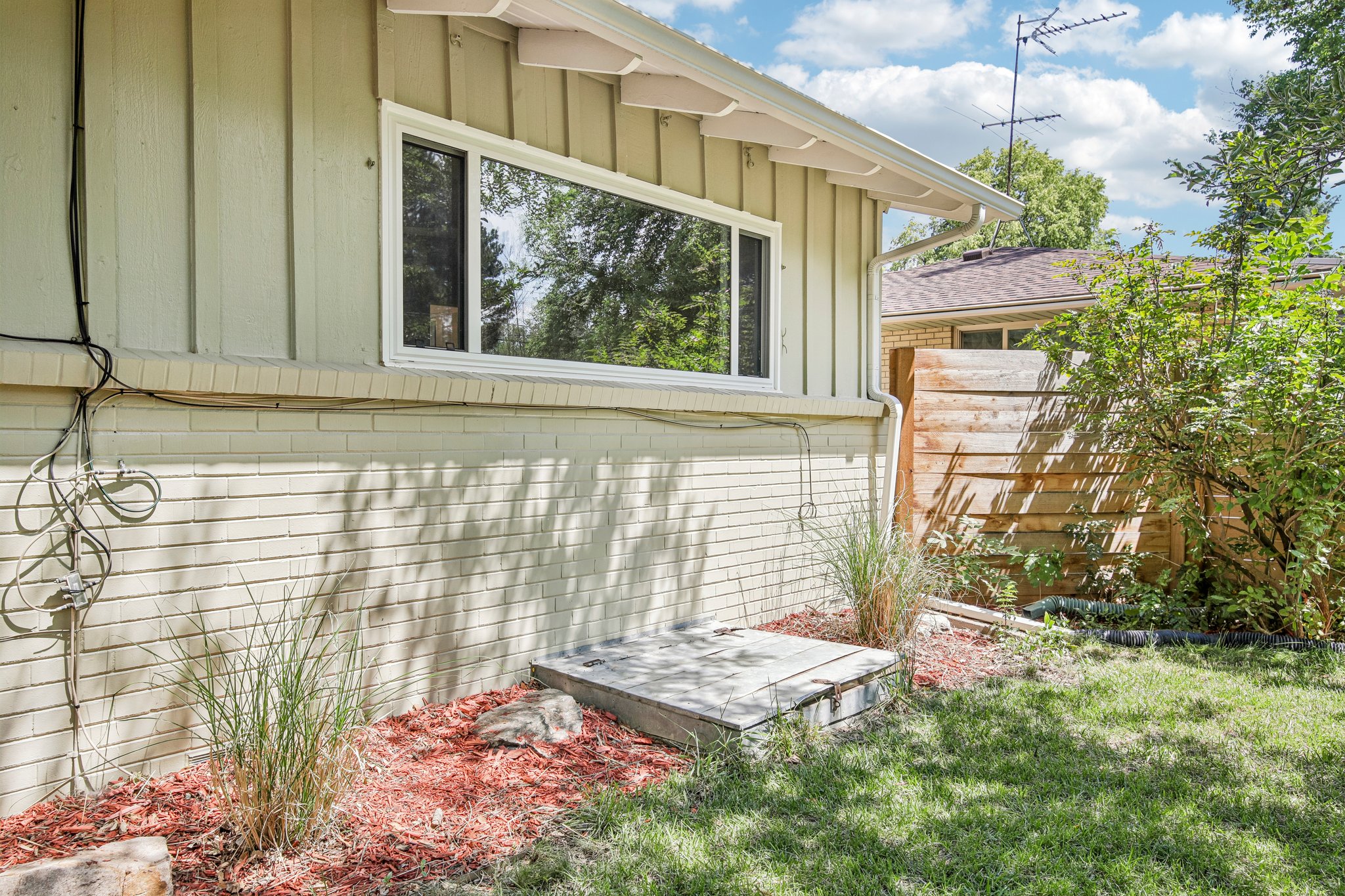 S Olive Way-S2306-034.jpg