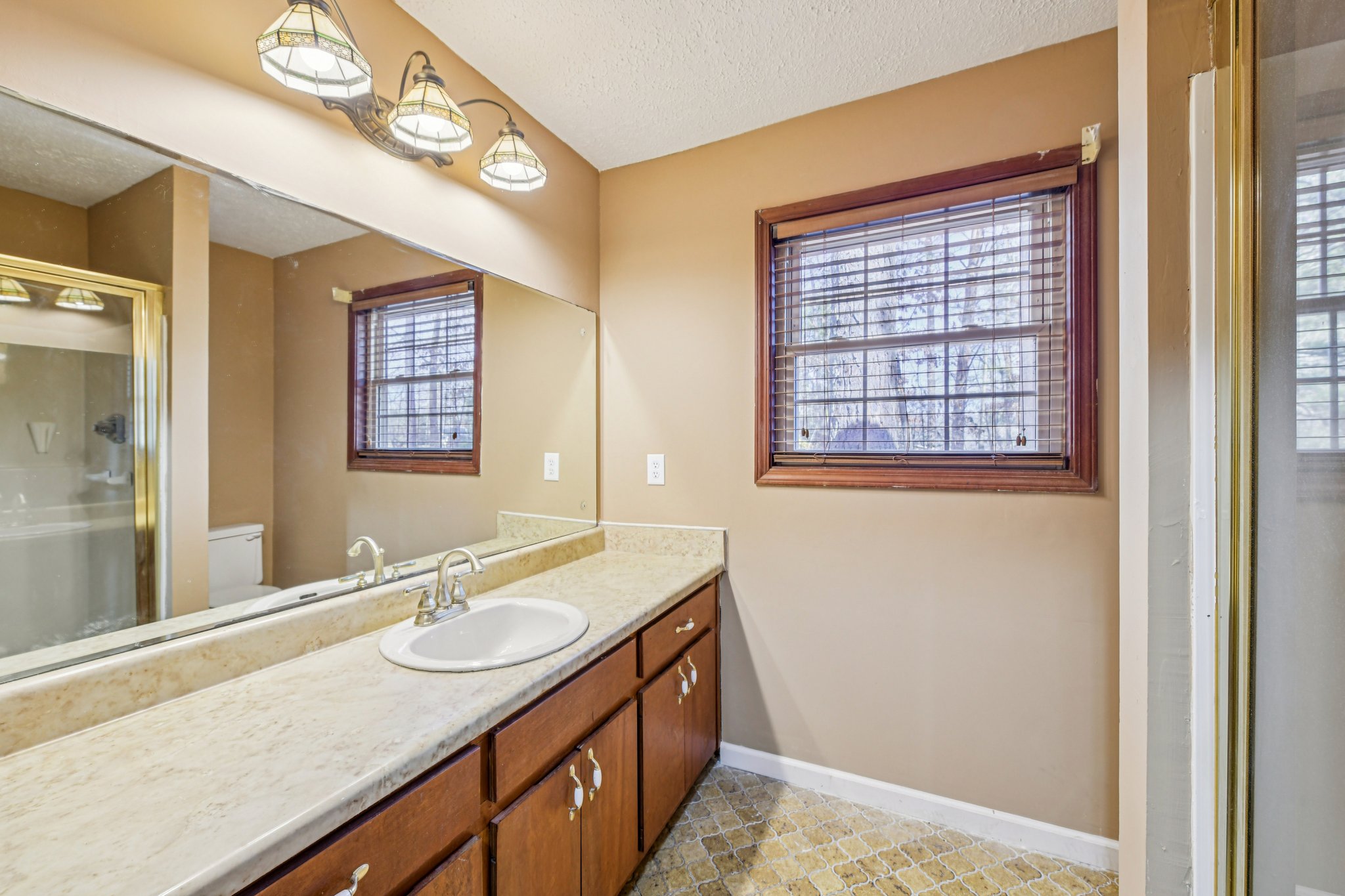 Joyce Ct SE-S1002-023.jpg