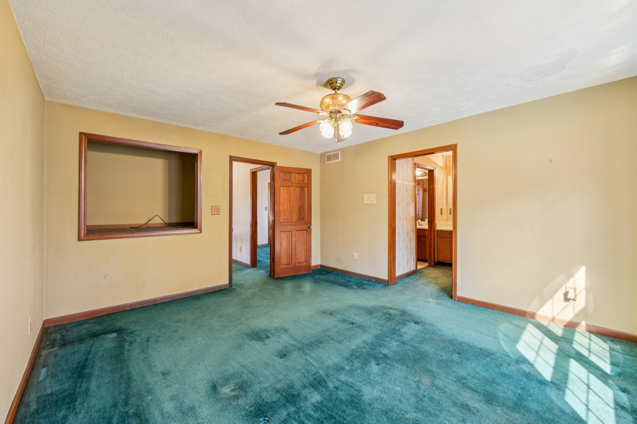 Joyce Ct SE-S1002-025.jpg