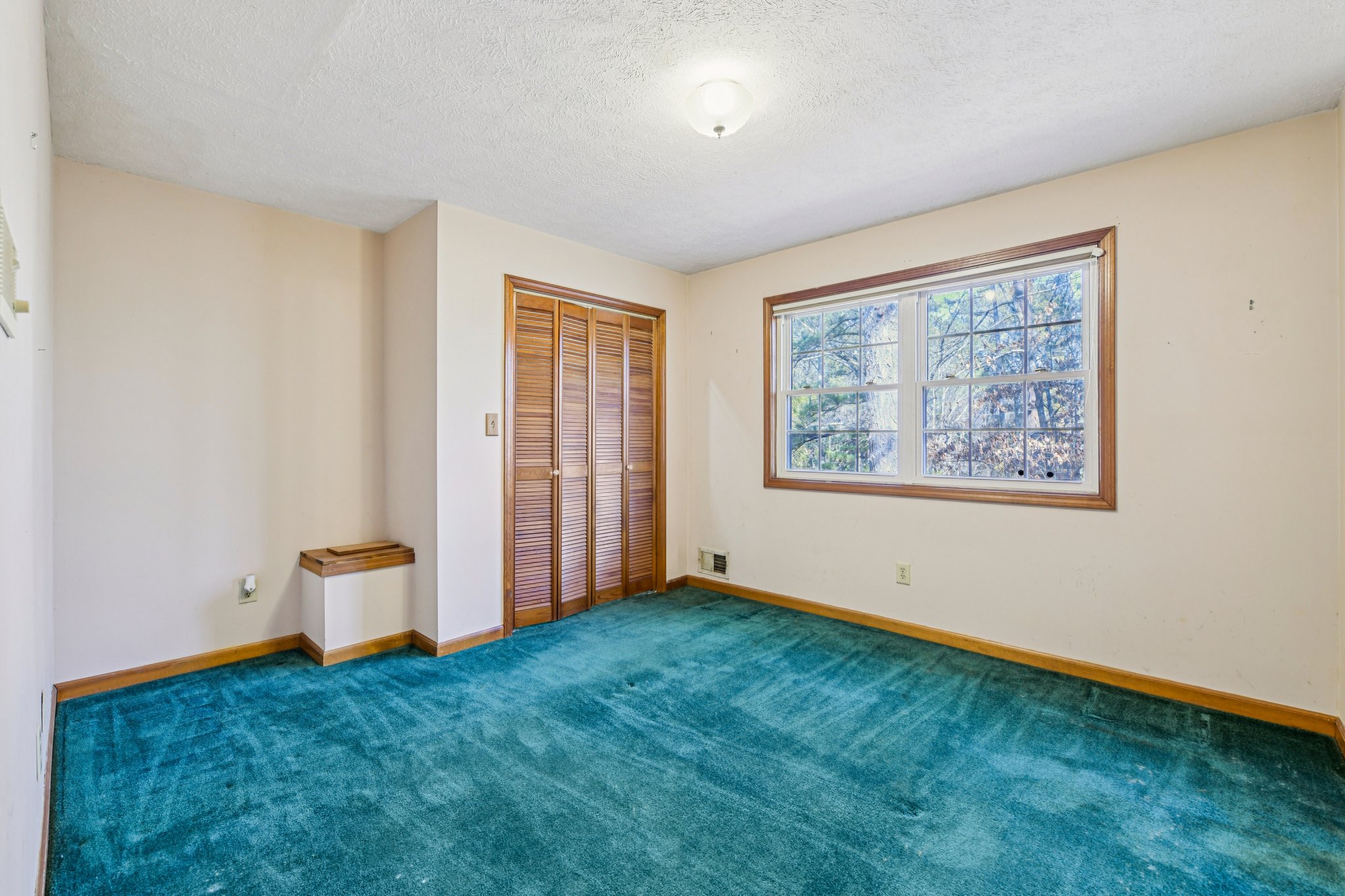 Joyce Ct SE-S1002-028.jpg