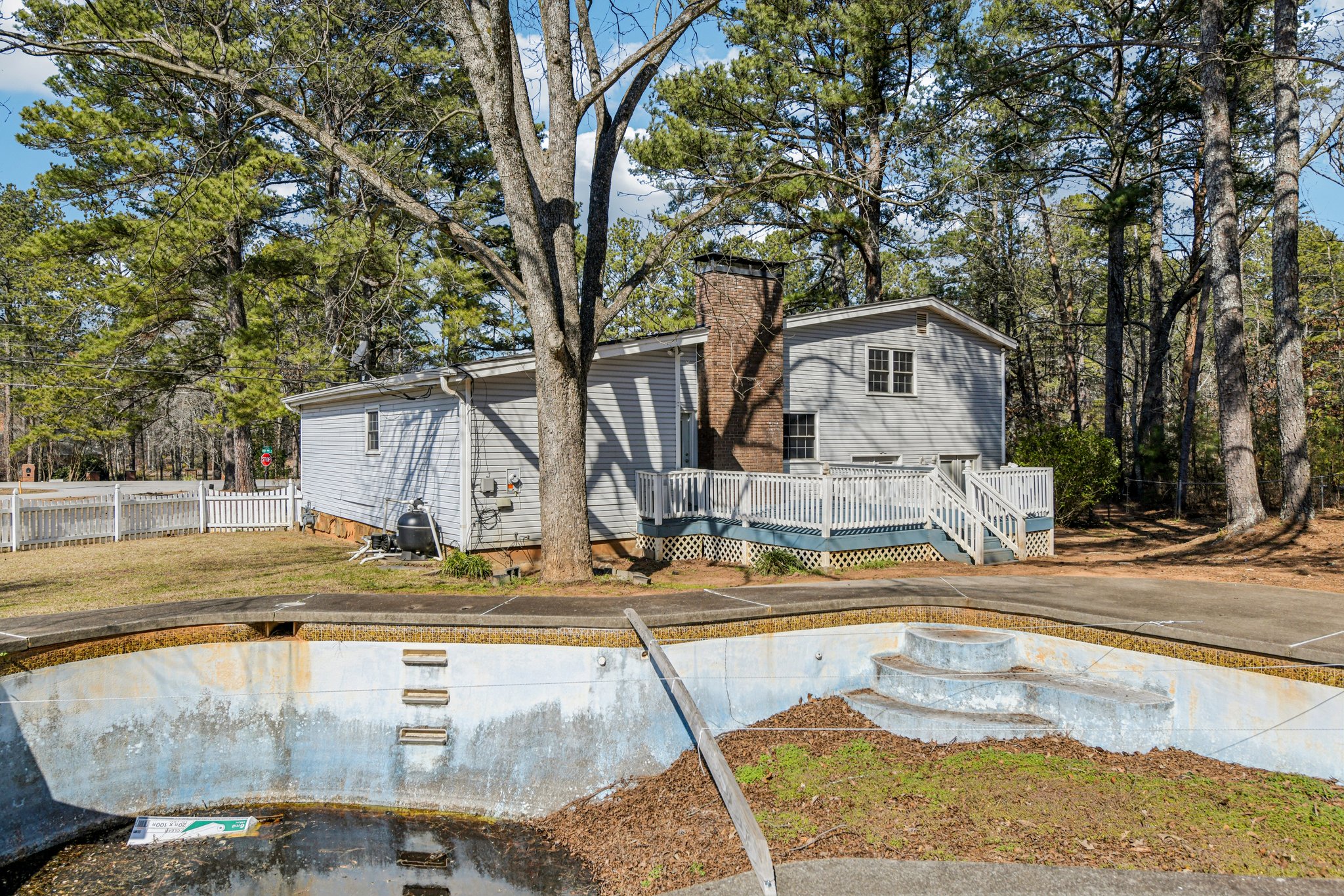 Joyce Ct SE-S1002-040.jpg