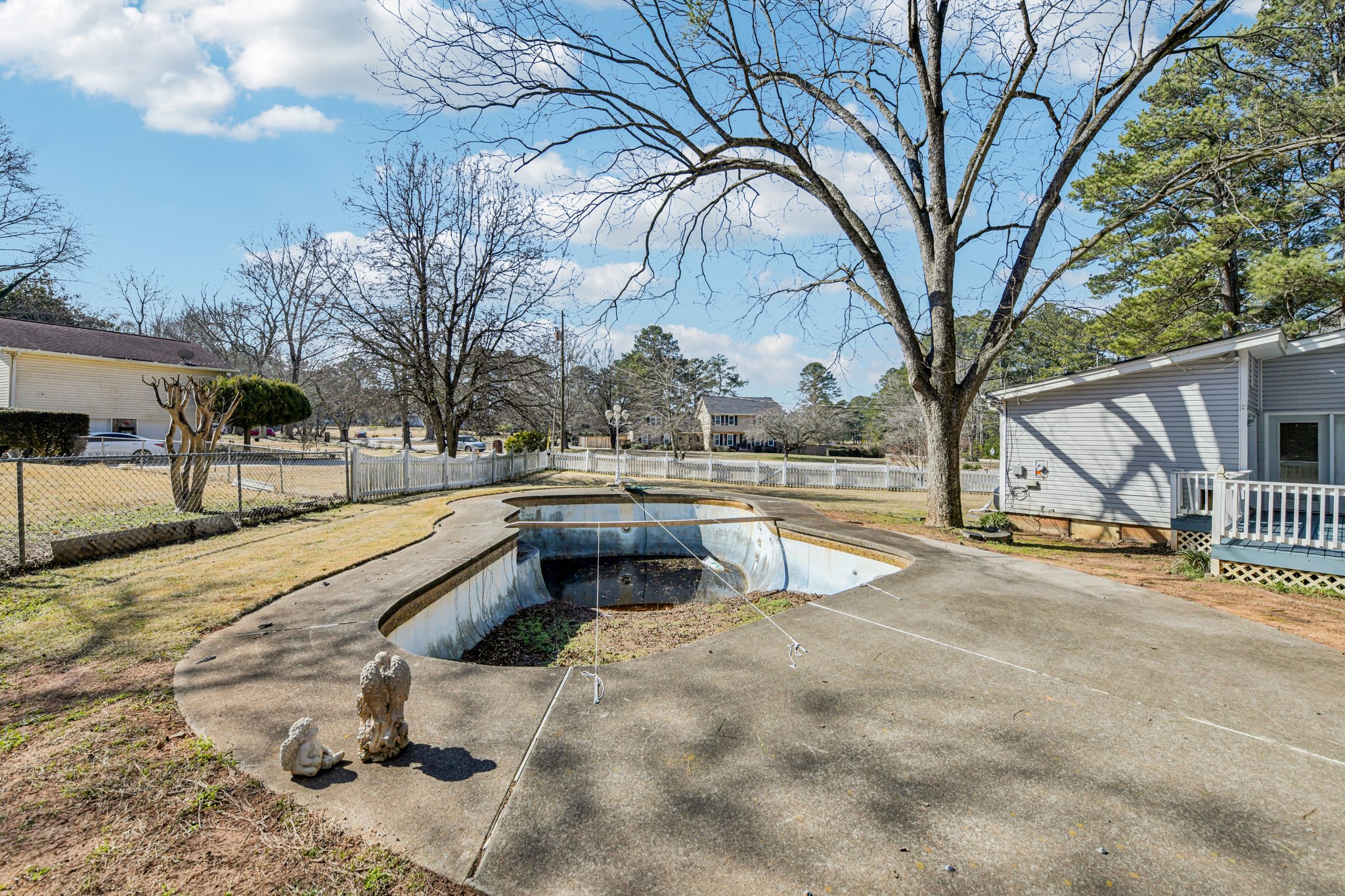 Joyce Ct SE-S1002-043.jpg