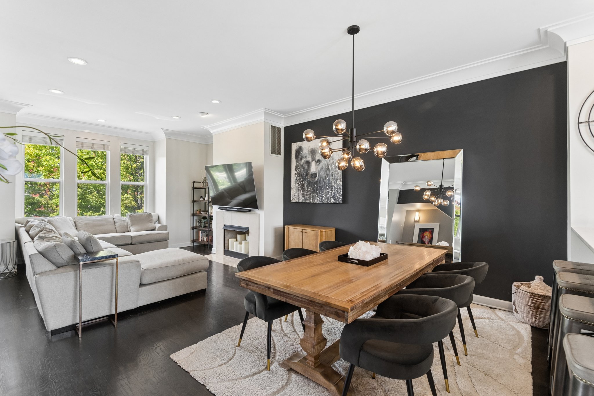 3951 N Washtenaw Ave_019.jpg