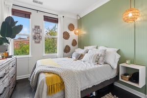 3951 N Washtenaw Ave_011.jpg