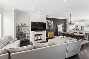 3951 N Washtenaw Ave_023.jpg