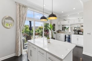 3951 N Washtenaw Ave_027.jpg