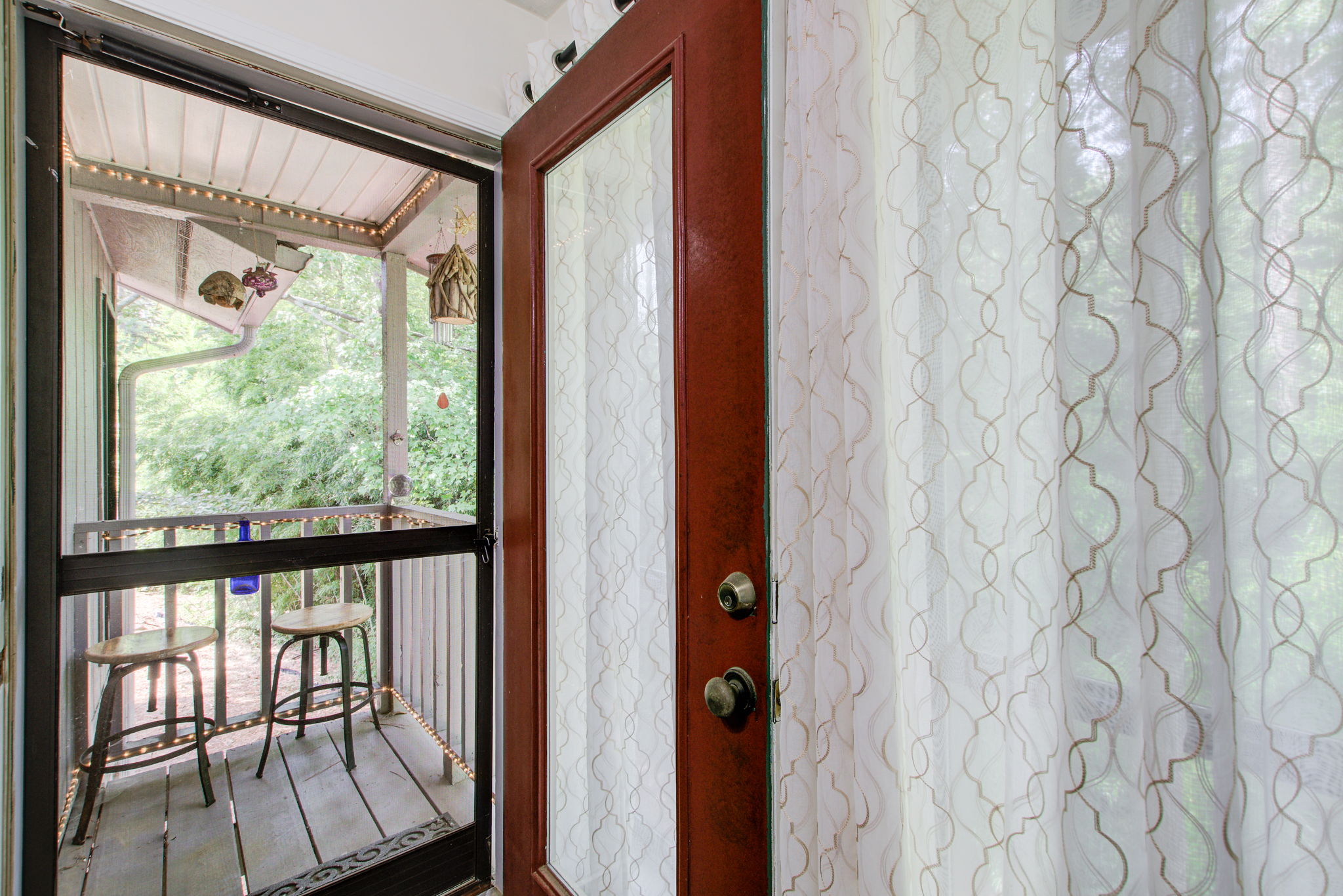 16 Sunroom B Partial w Deck Walkout