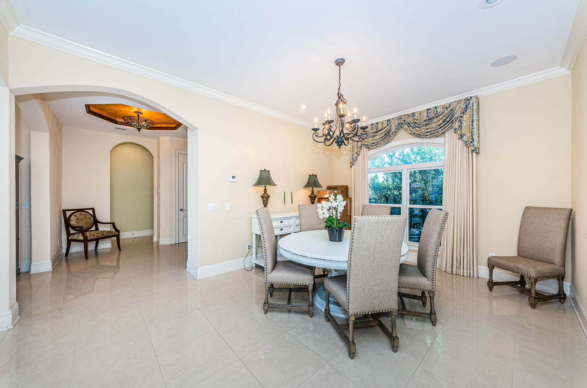 Dining Room10