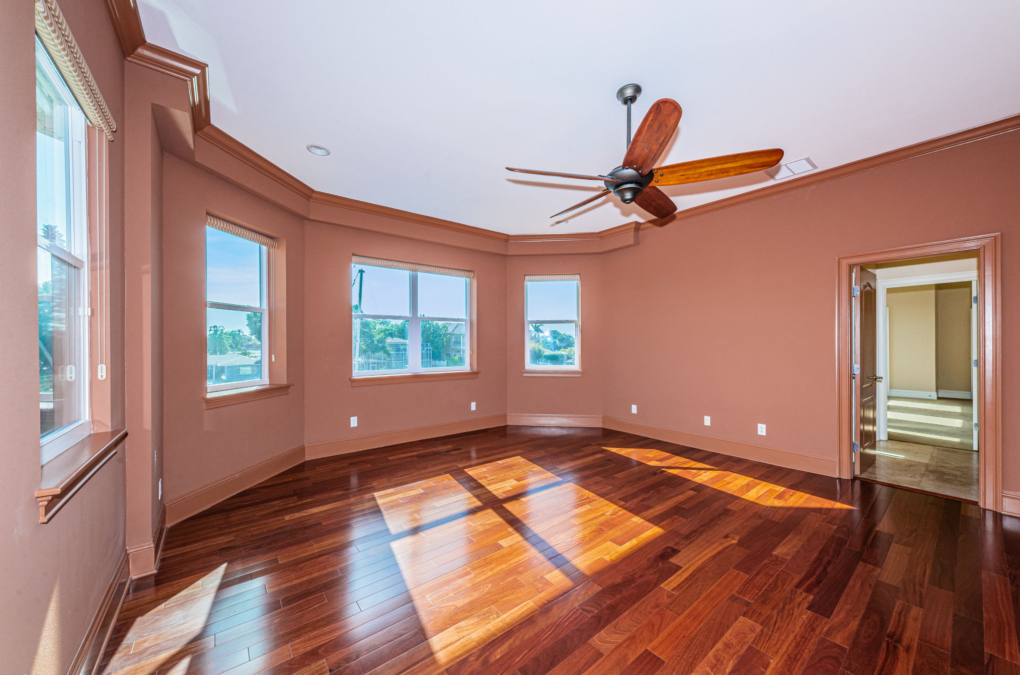 Upper Level Bedroom2b