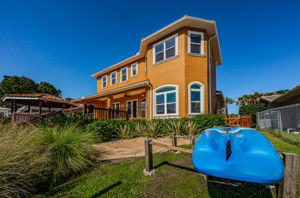 Rear Exterior10