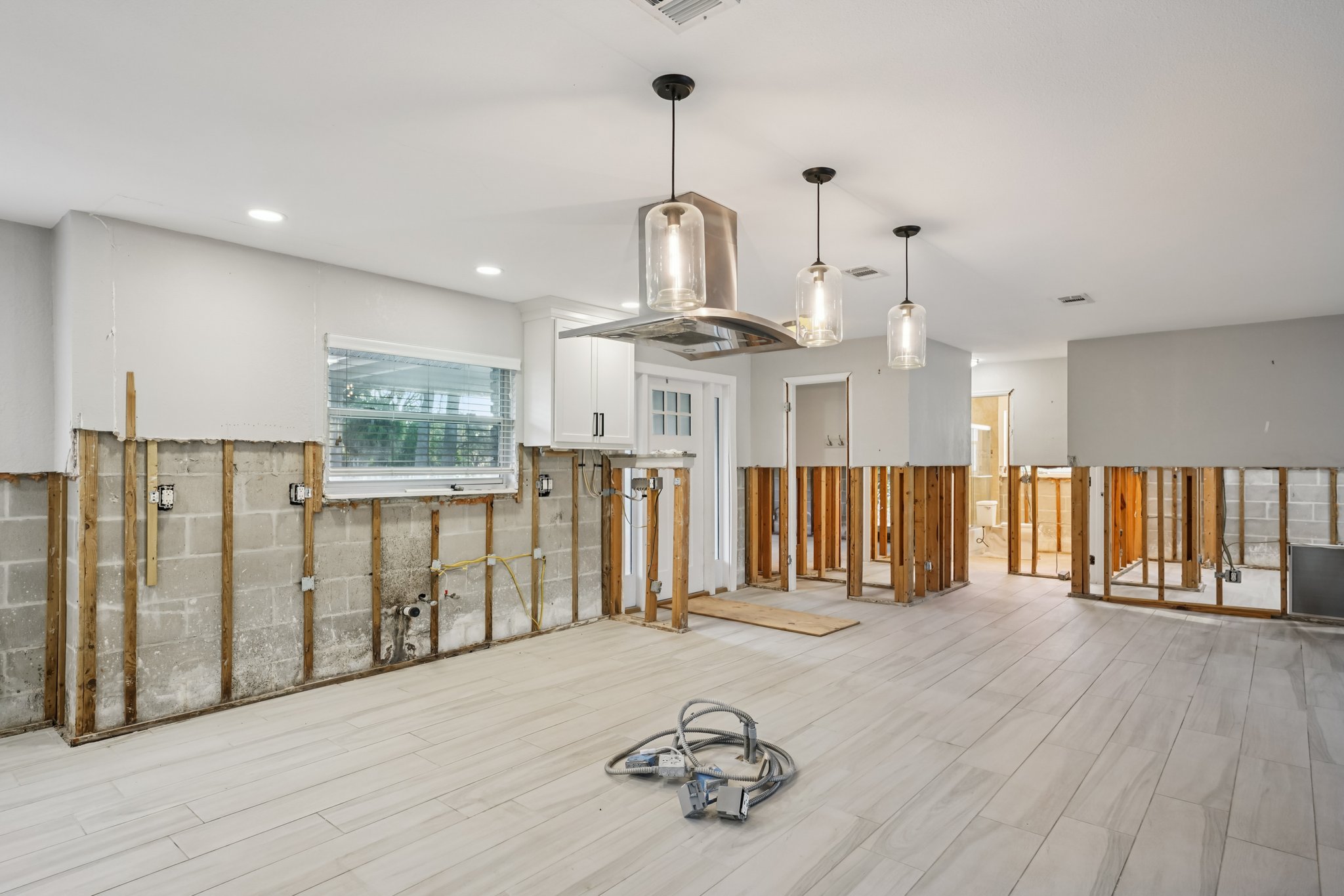 Shore Acres Blvd NE-S2310-012.jpg