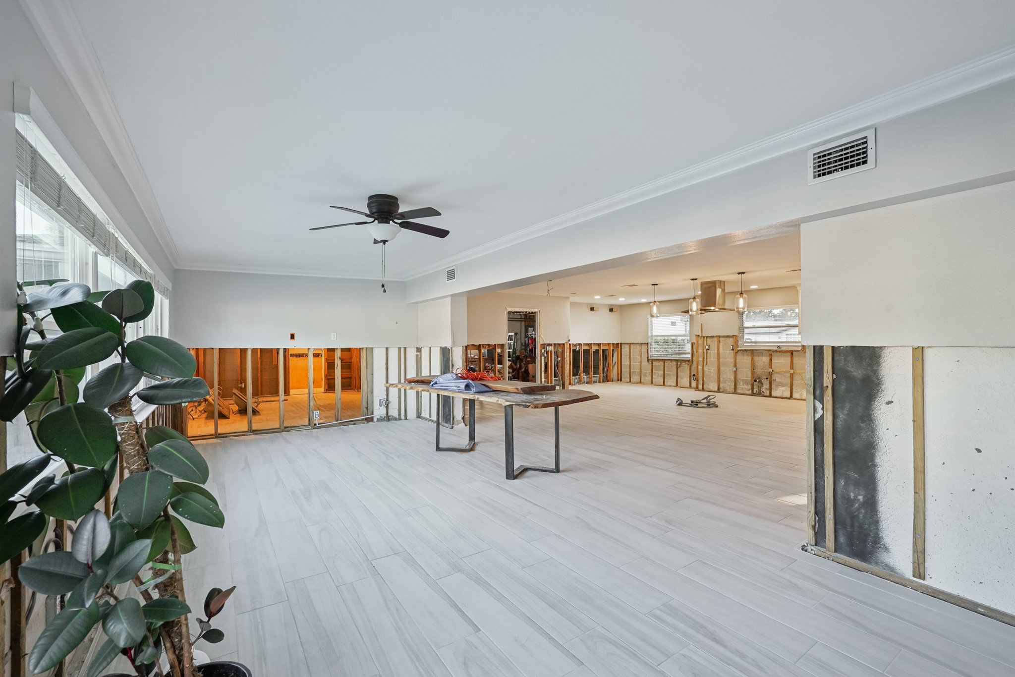 Shore Acres Blvd NE-S2310-024.jpg