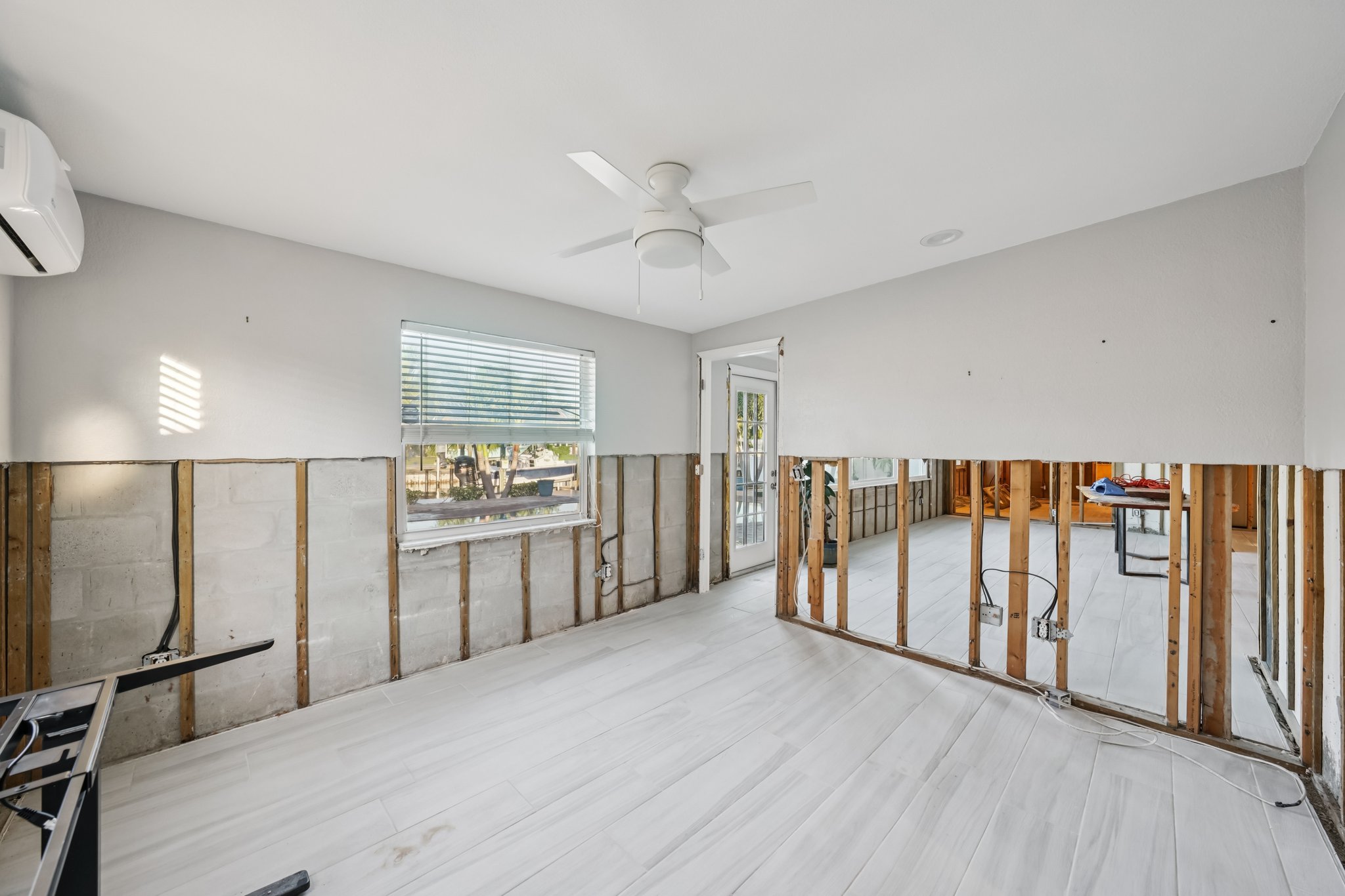 Shore Acres Blvd NE-S2310-030.jpg