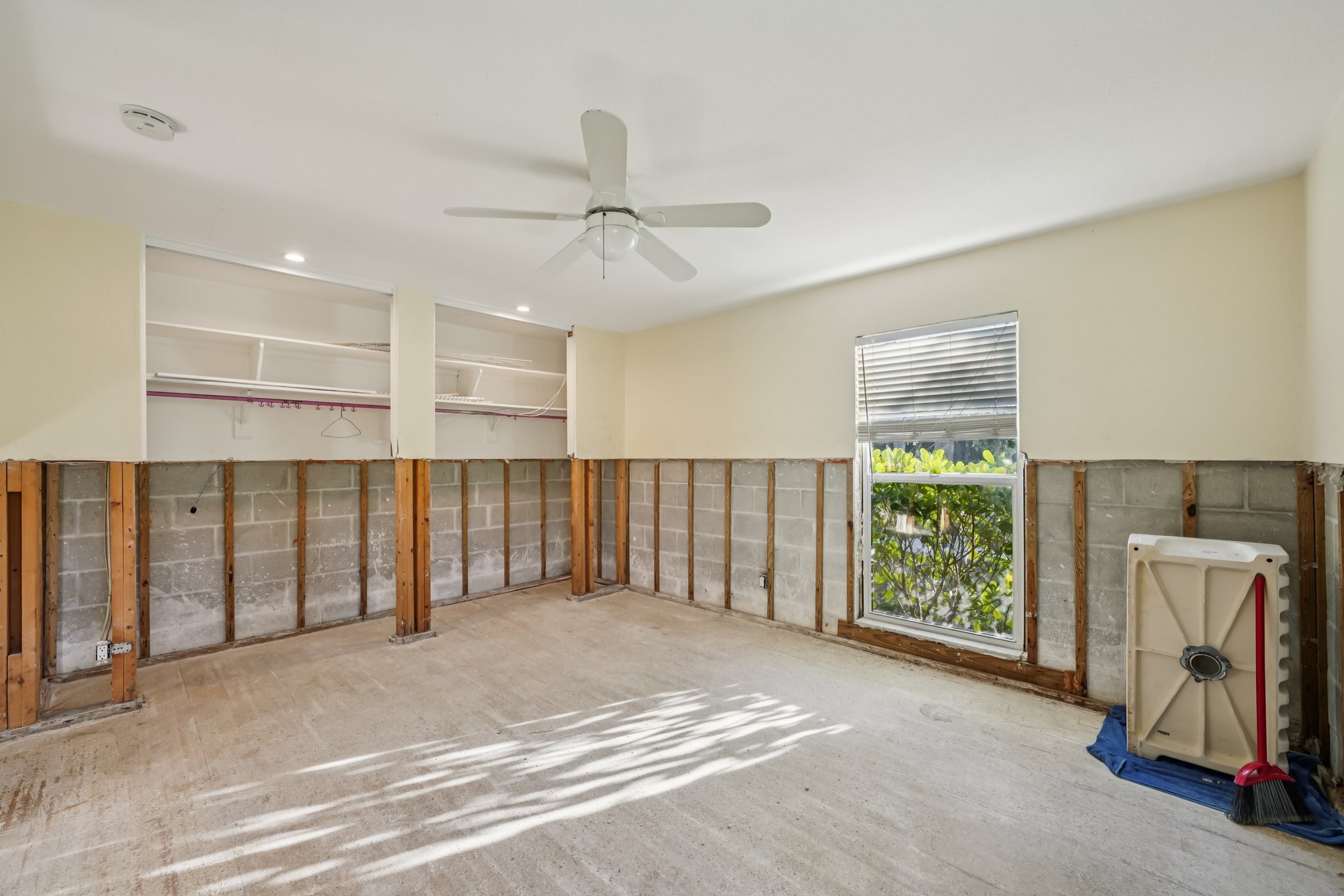 Shore Acres Blvd NE-S2310-037.jpg
