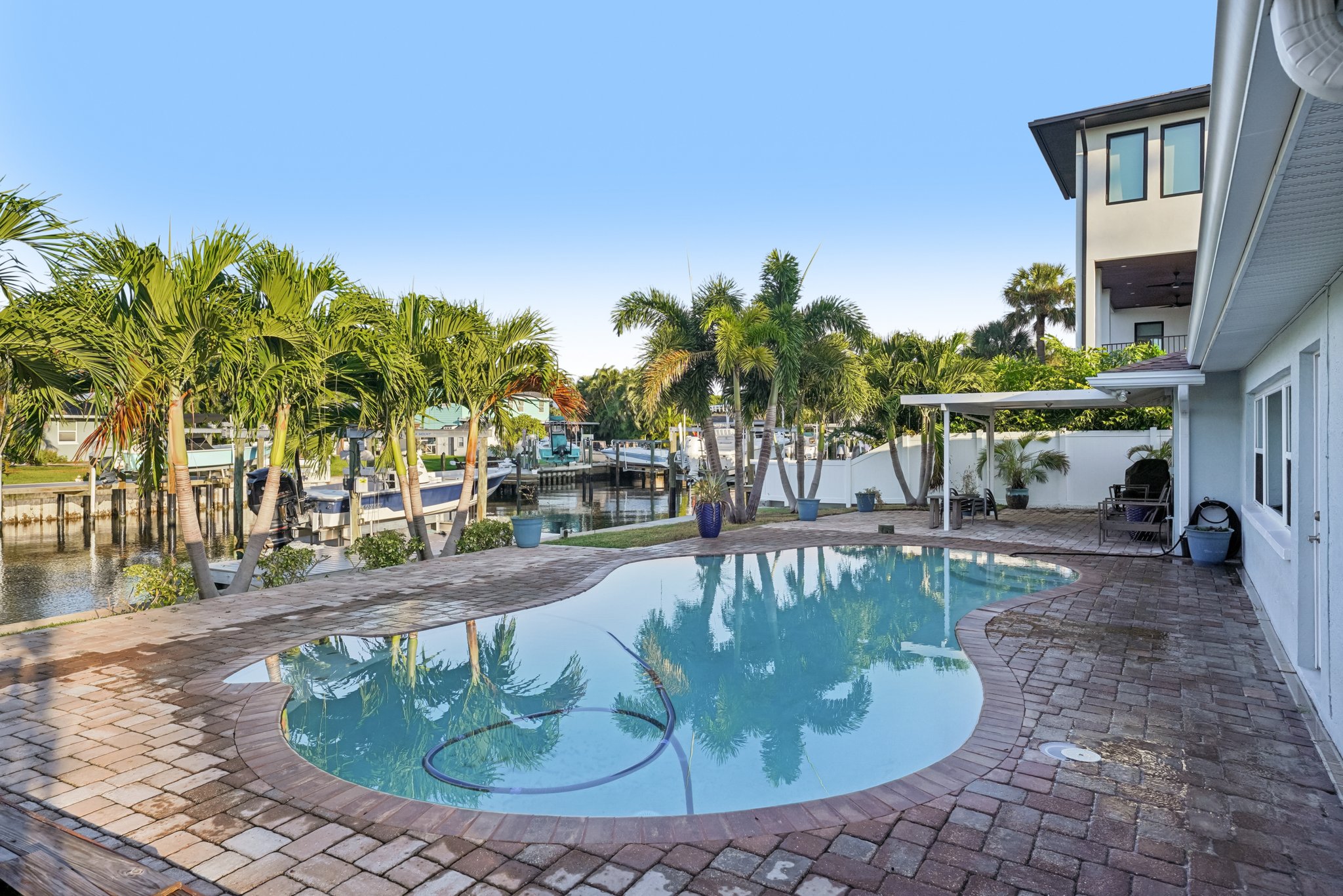 Shore Acres Blvd NE-S2310-040.jpg