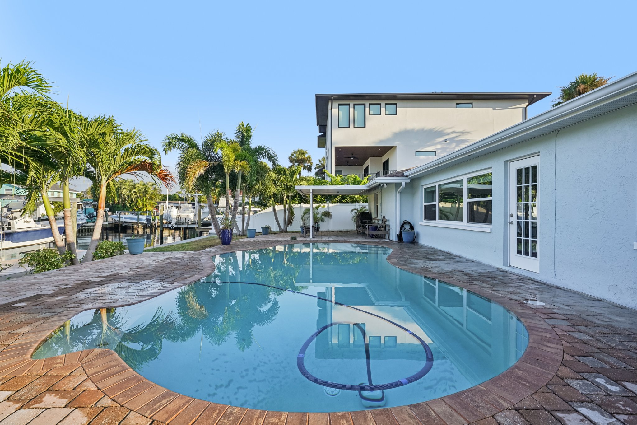 Shore Acres Blvd NE-S2310-041.jpg